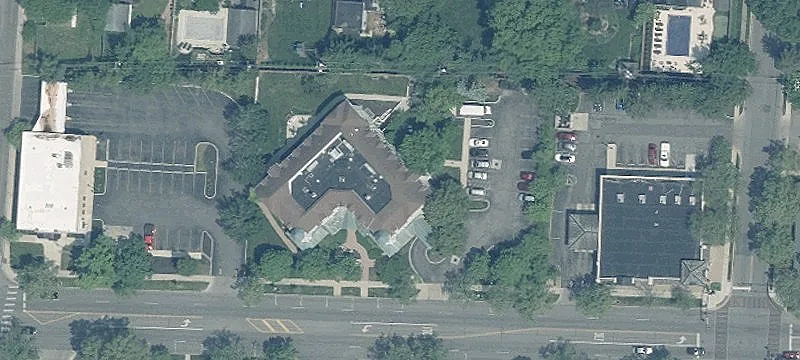 2600 Main St