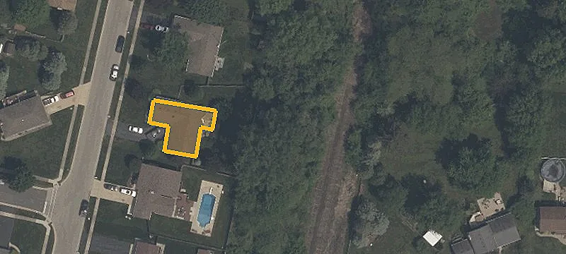 389 Riv Rd