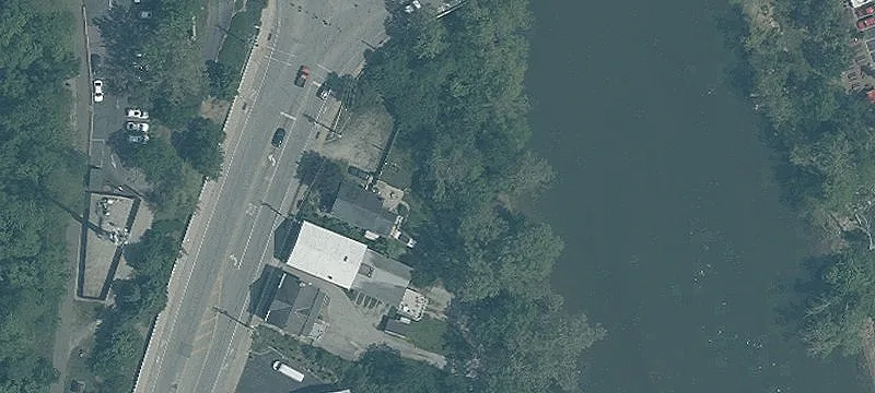16 Wooster Pike