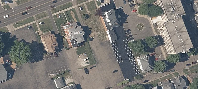 729 Lincoln E Way