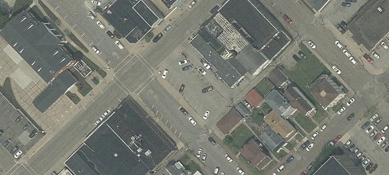 200 4th St
