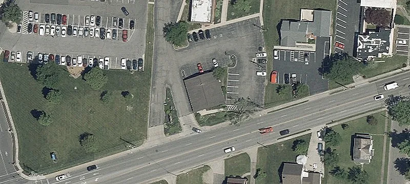 1272 Main St