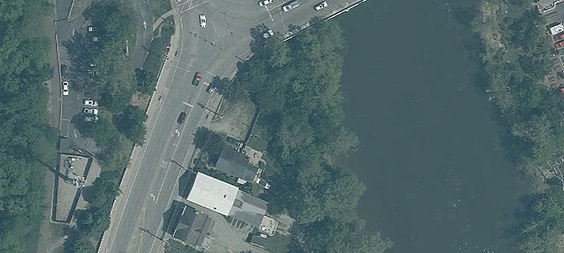 16 Wooster Pike