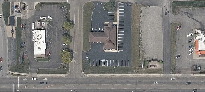 100 Continental Dr