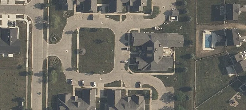 3525 Rivers Edge Dr