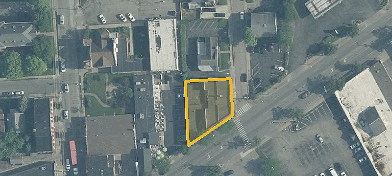 6121 Montgomery Rd
