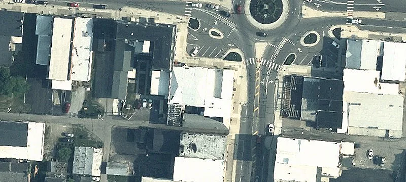 21 Monument Sq