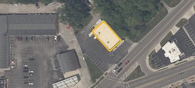 1060 Fostoria Ave