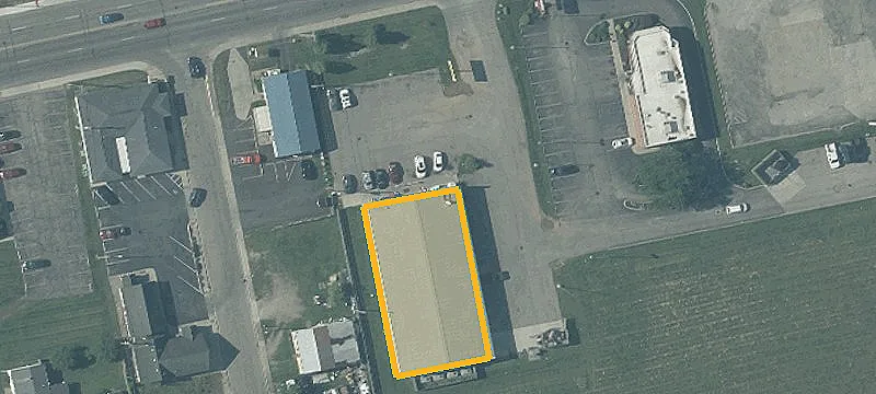 1050 Main St