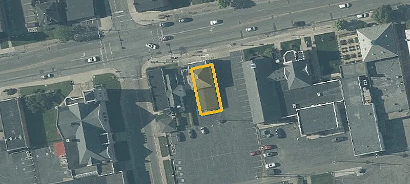 90 Main St