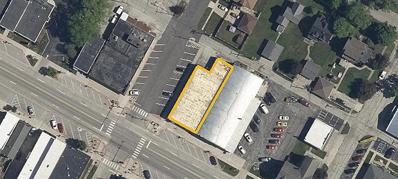100 Main St