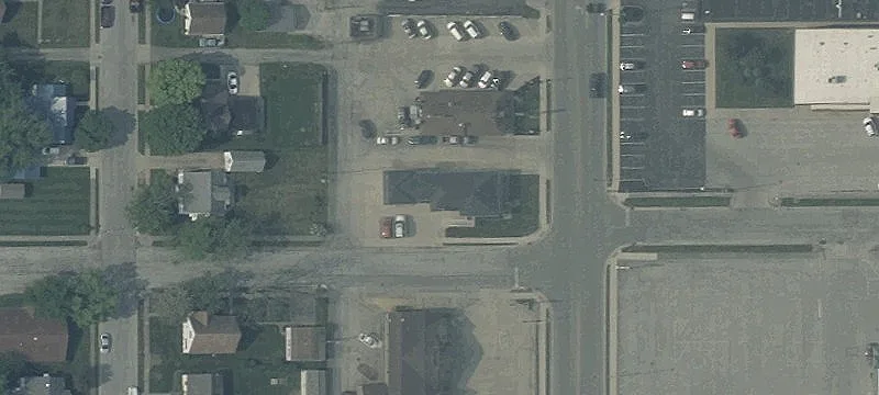 1005 Main St