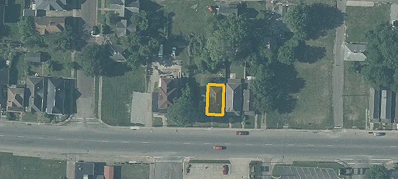 2115 Robinson Ave