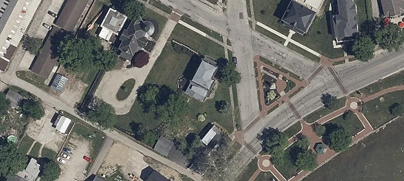 15 Adams St