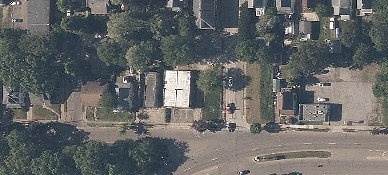 1215 Kenmore Blvd
