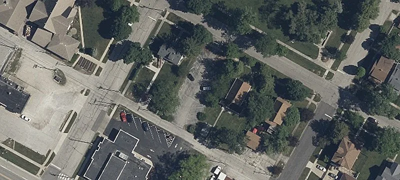 111 1st St