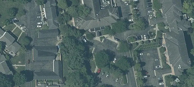 142 University Dr
