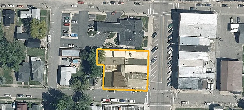 121 Main St