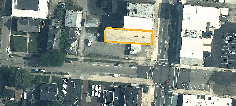 124 Main St