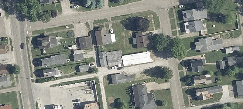 1128 Main St