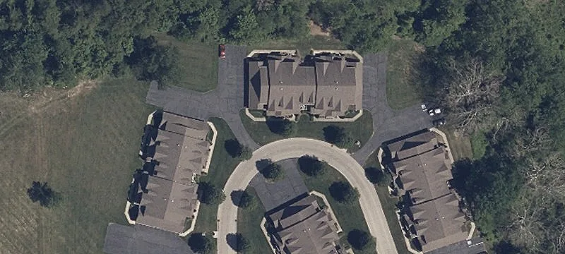 5684 Waterford Cir