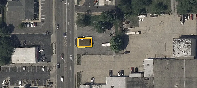 1011 Main St
