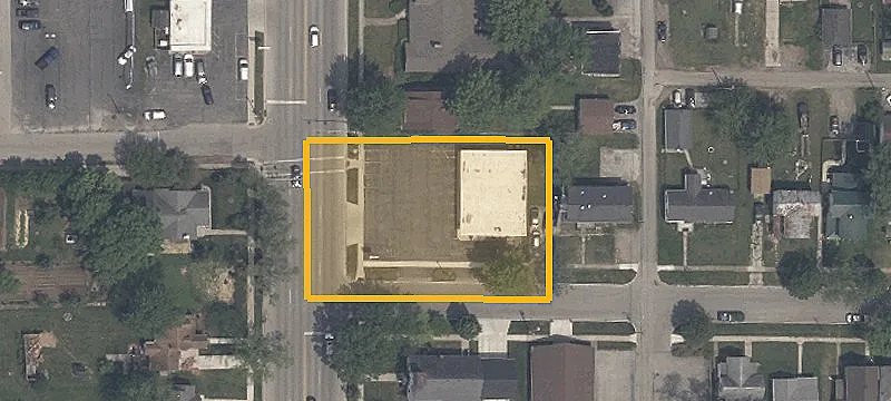 2401 Main St