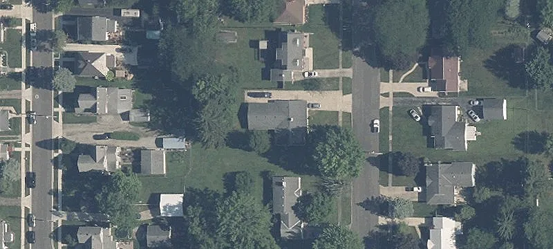 421 Seffner Ave
