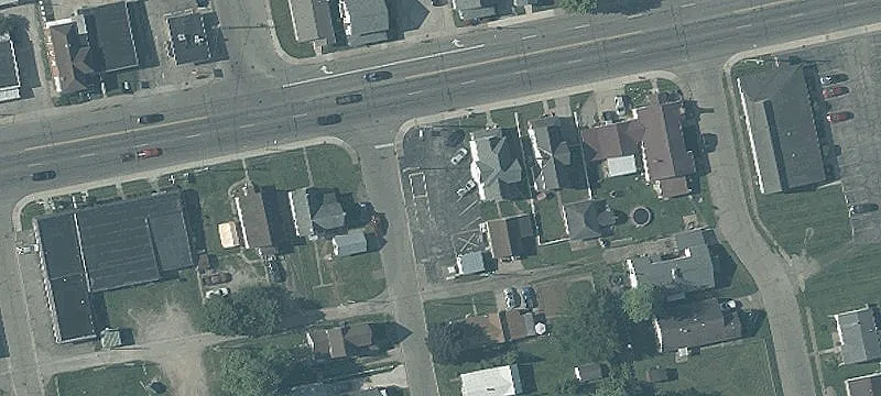 982 Main St