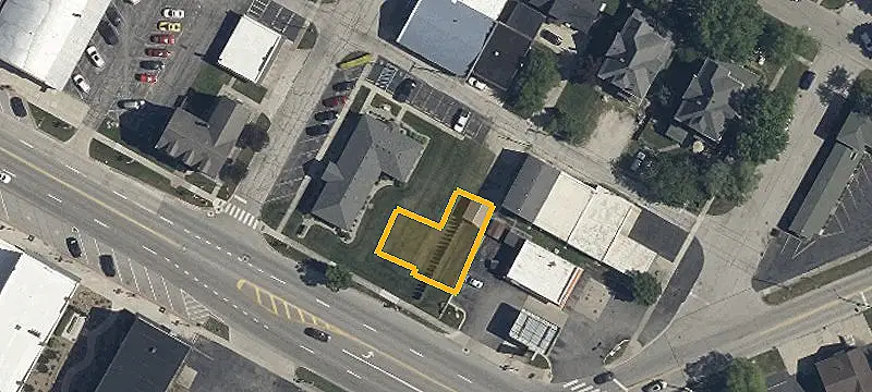 200 Main St