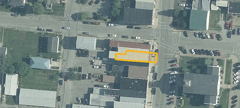 104th S Main St