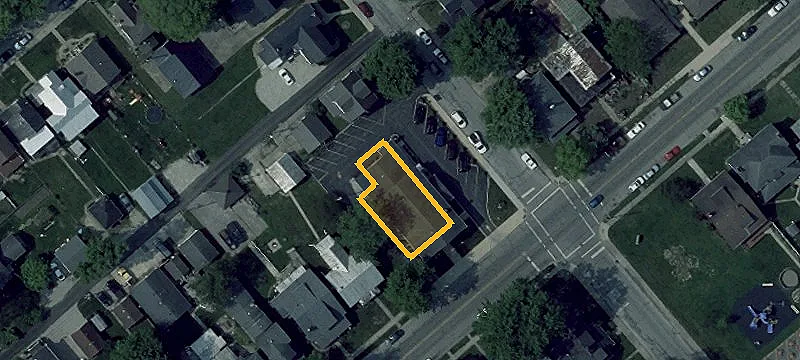 300 Main St