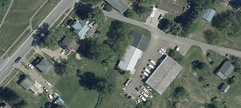 6 College St