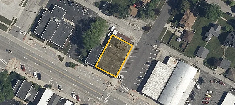 106 Main St
