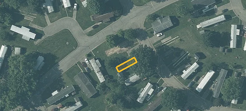 11 Iroquois Ln