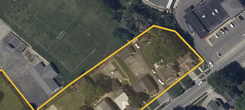 142 Kilbourne St Rear