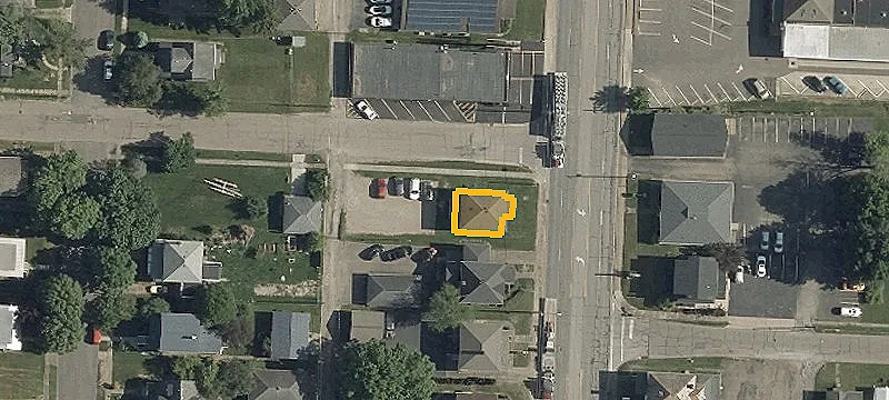 2033 Maple Ave