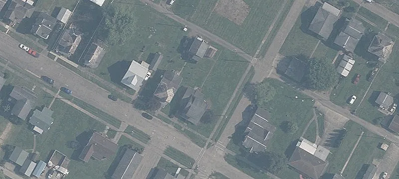 200 3rd St