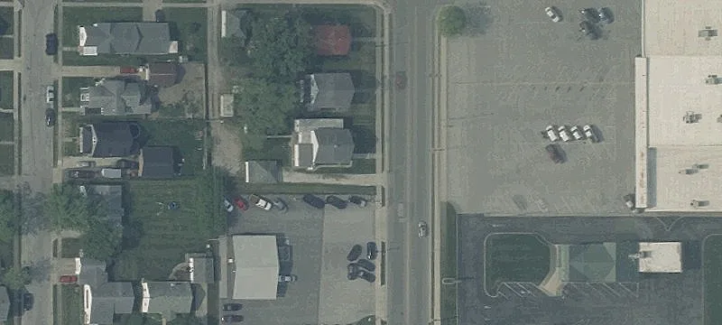 907 Main St