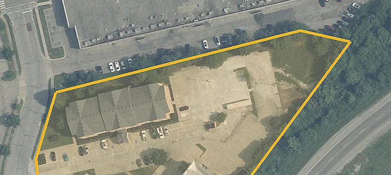 2500 Paramount Pl