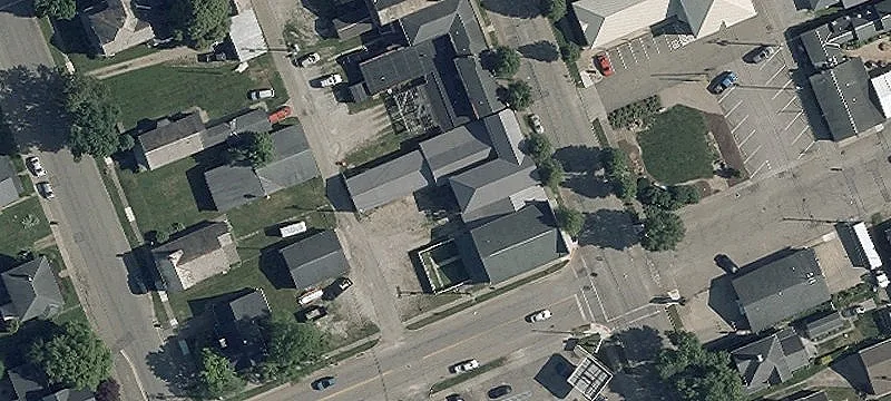 825 Main St