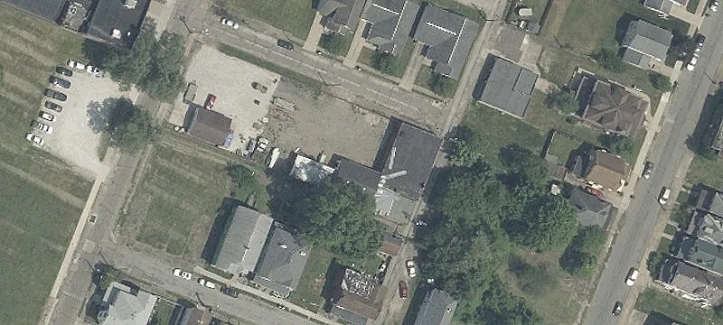 502 Ctr Ave
