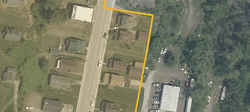 2418 Commercial Ave