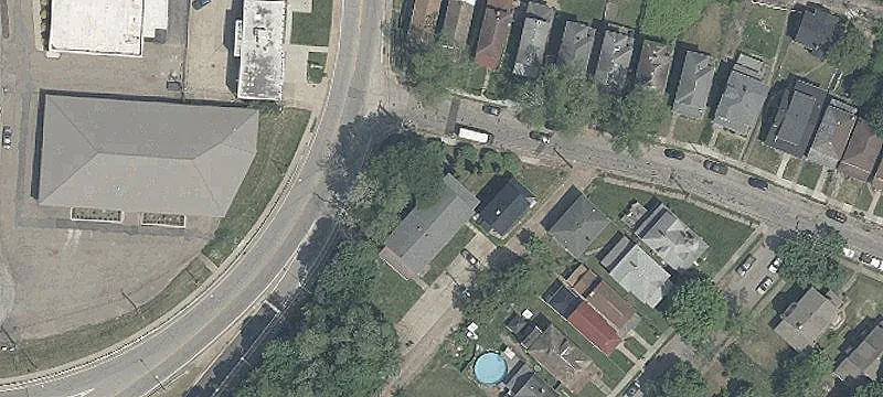 1648 Rdg Ave