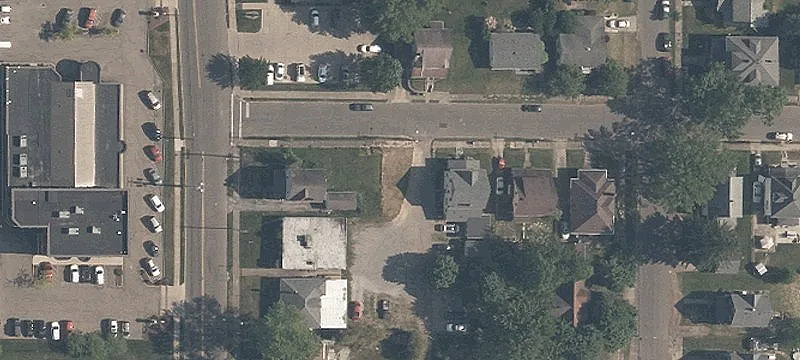 Waugh St