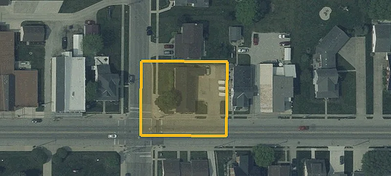 301 Main St