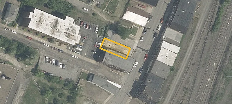 679 Commercial St