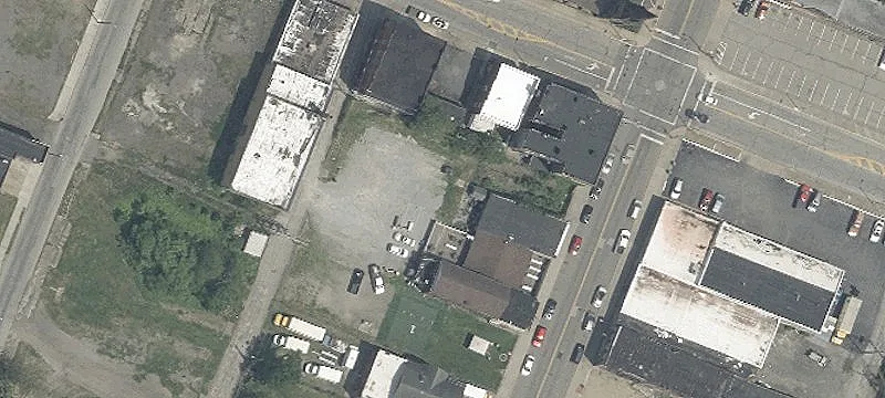 211 4th St