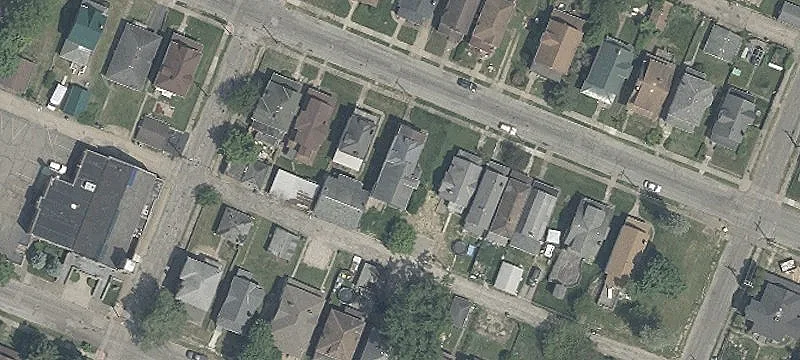 1426 Rdg Ave