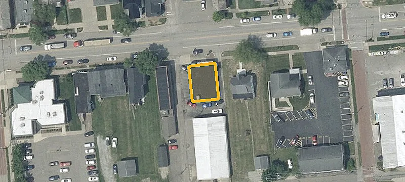 27 Main St